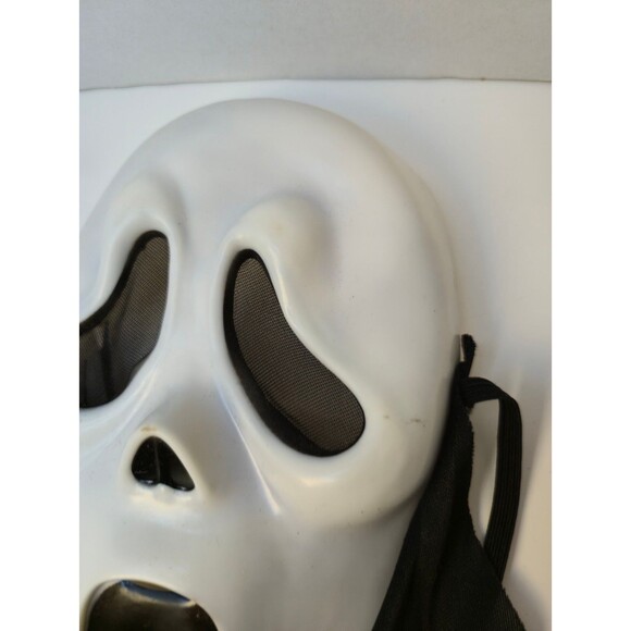Scream Ghost Face Mask Vintage Easter Unlimited Inc No Shroud/Hood - Picture 3 of 5
